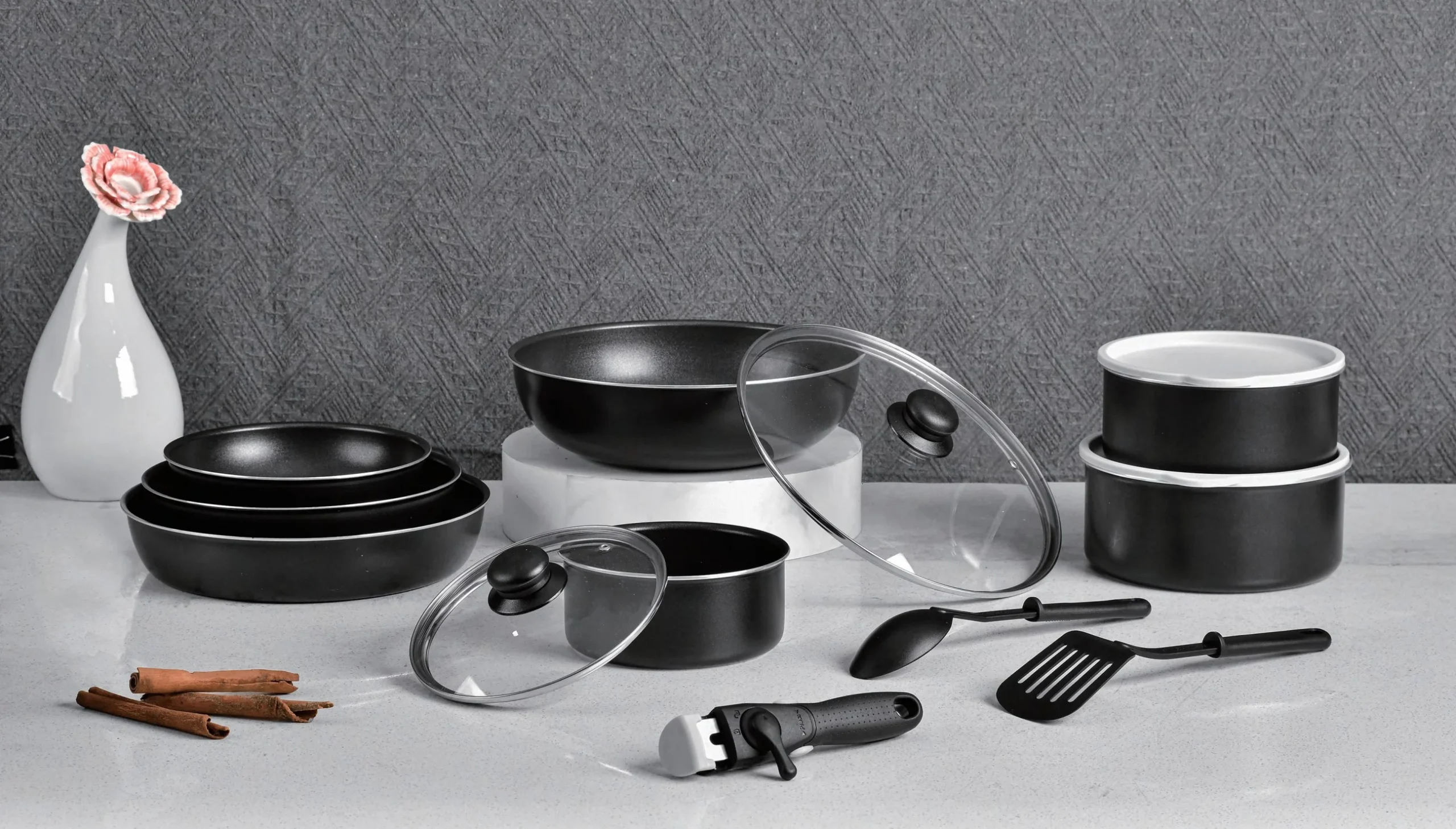 Stainless steel cookware